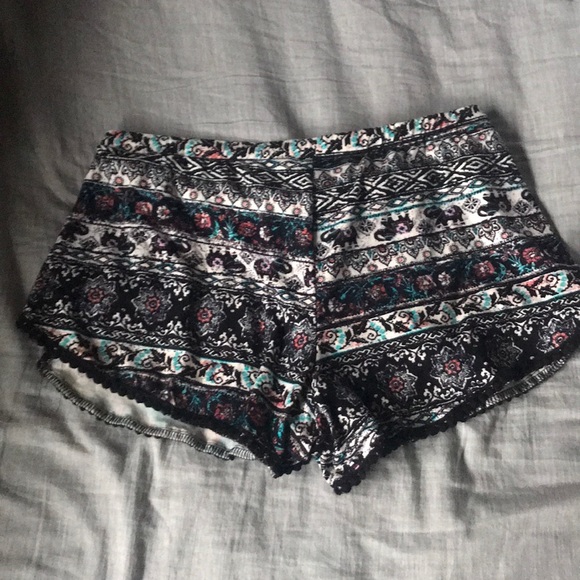 soft shorts - Picture 2 of 2